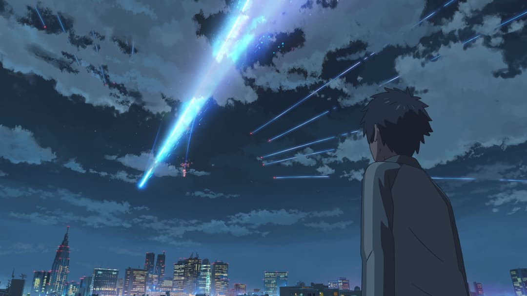 Jeune garçon observant une comète bleue traversant le ciel nocturne au-dessus d'une métropole illuminée