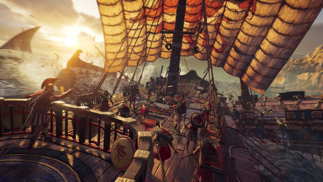 Navire antique avec voiles orange et jaunes, équipage en tenue historique sur le pont, coucher de soleil doré en arrière-plan dans Assassin's Creed Odyssey