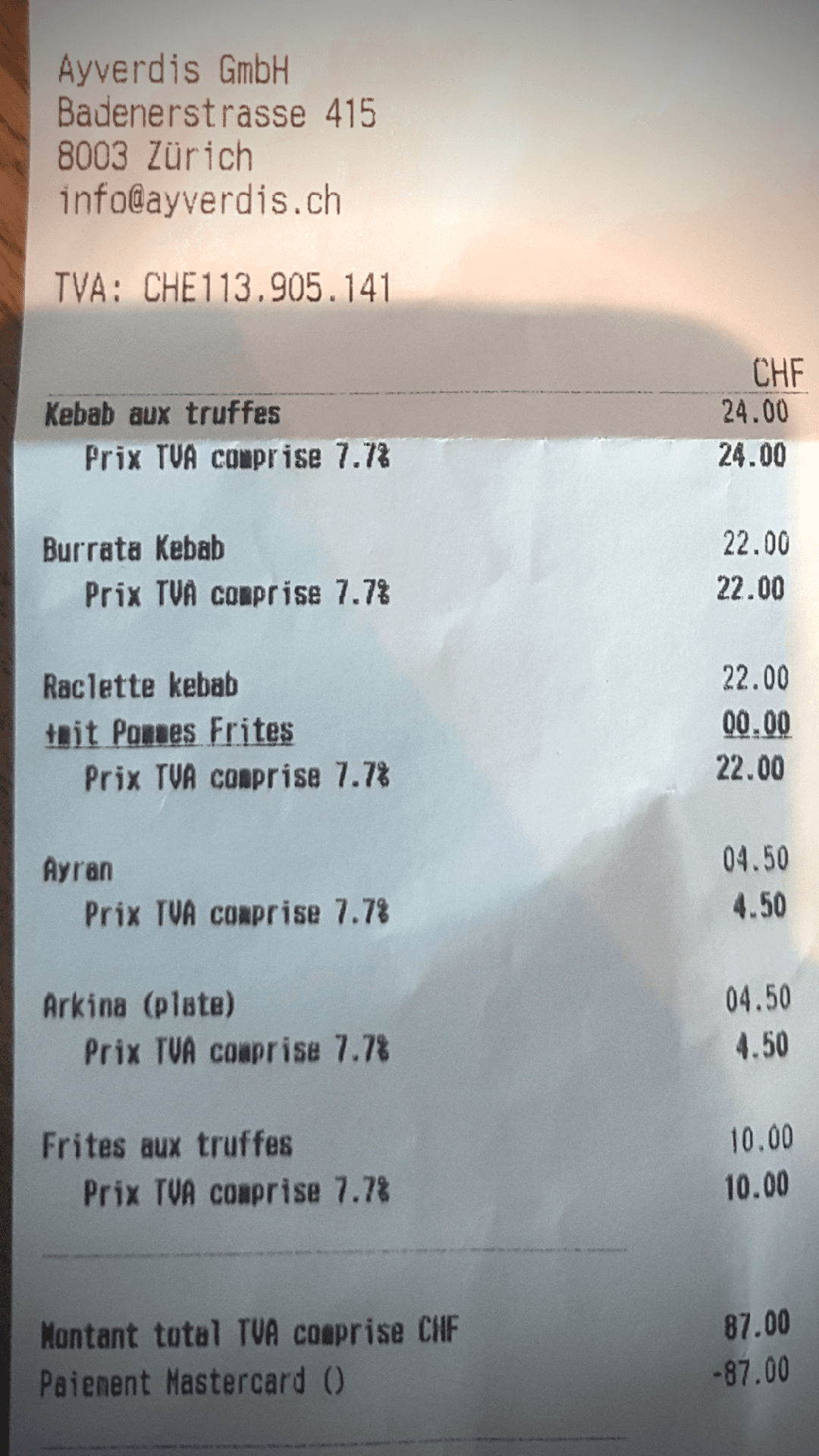 Reçu Ayverdi's détaillant les kebabs commandés pour trois personnes, avec prix en francs suisses et total de 87 CHF