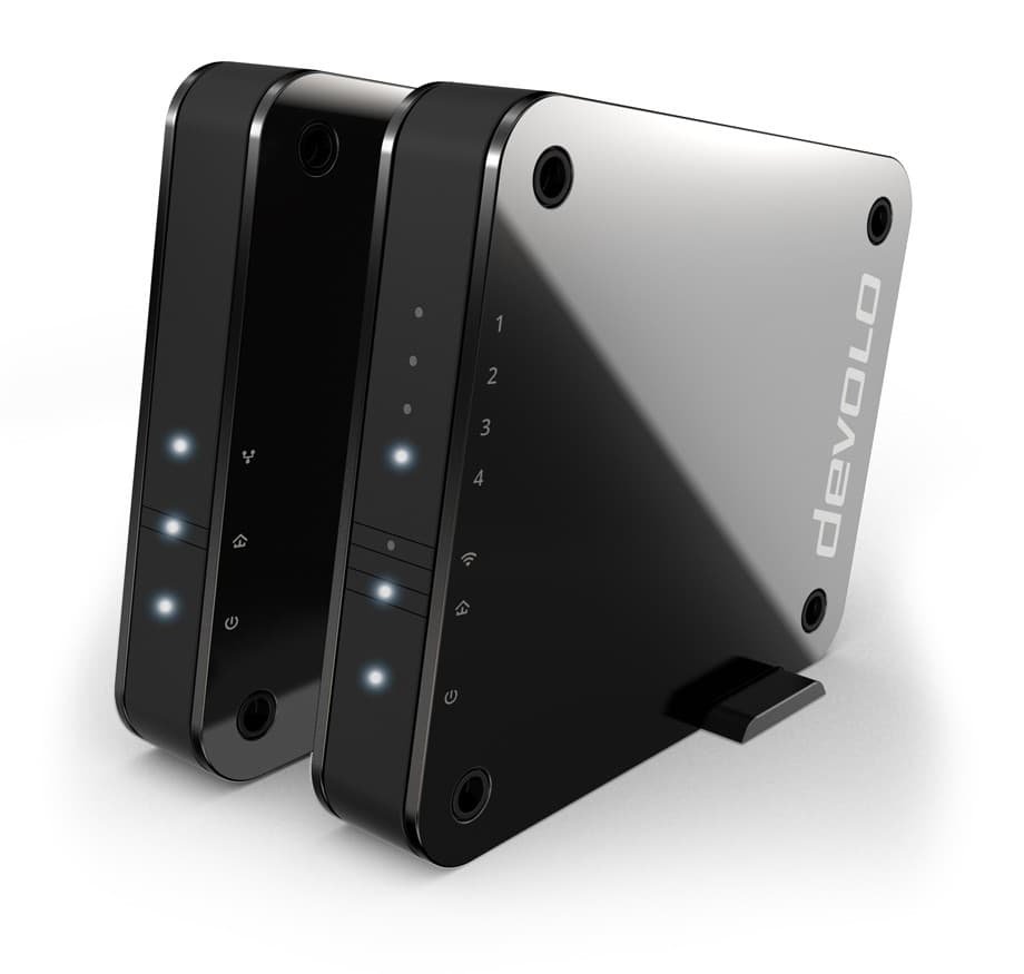 Devolo GigaGate, adaptateur réseau blanc et noir avec ports Ethernet et indicateurs lumineux