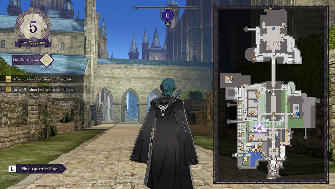 Personnage en robe noire devant une forteresse médiévale dans Fire Emblem: Three Houses, avec menu de quête et minimap