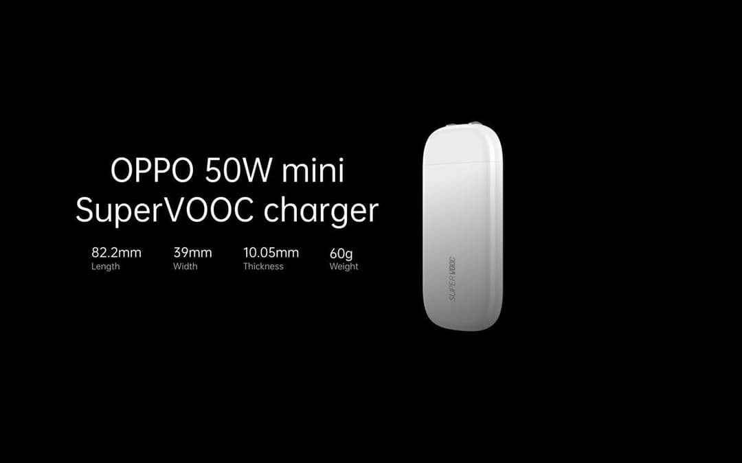 Chargeur OPPO 50W mini SuperVOOC blanc avec ses dimensions et poids affichés sur fond noir