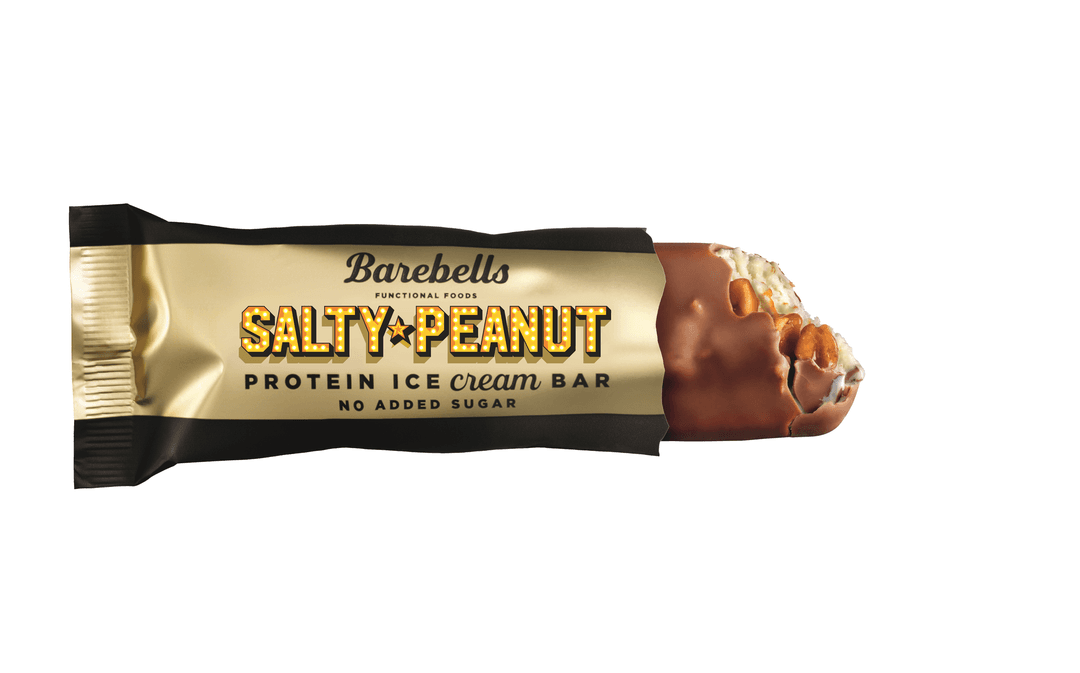 Bâton glacé Barebells Salty Peanut, barre protéinée sans sucre ajouté, enrobée de chocolat avec cacahuètes visibles