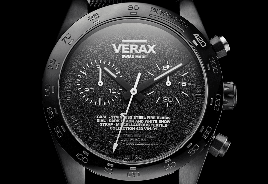 Montre chronographe Verax Swiss Made au boîtier acier inoxydable noir, cadran noir et blanc, bracelet textile