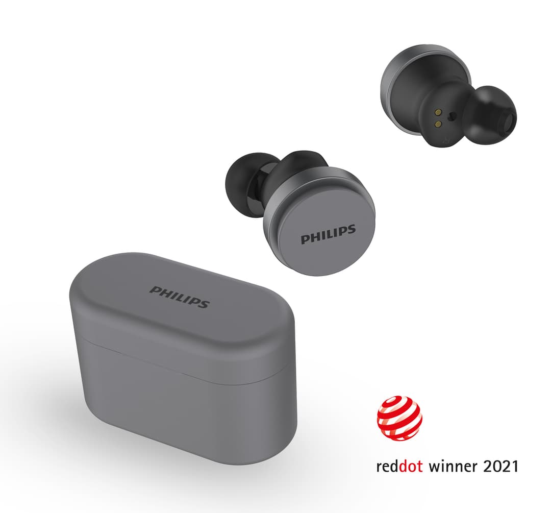 Écouteurs Philips T8506 True Wireless noirs avec étui de rangement gris, accompagnés du logo Red Dot Award 2021