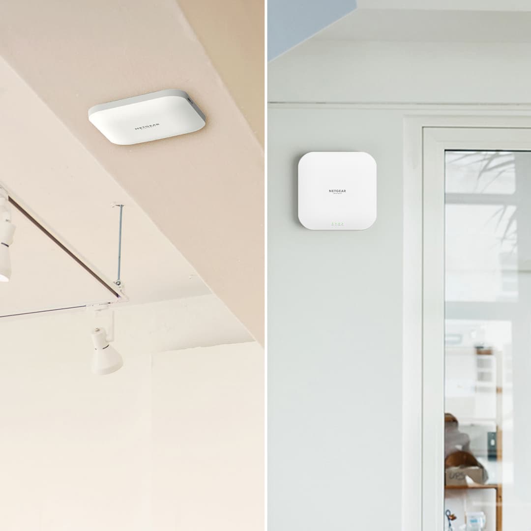 Points d'accès WiFi 6 NETGEAR WAX620 blanc installés au plafond et sur mur intérieur