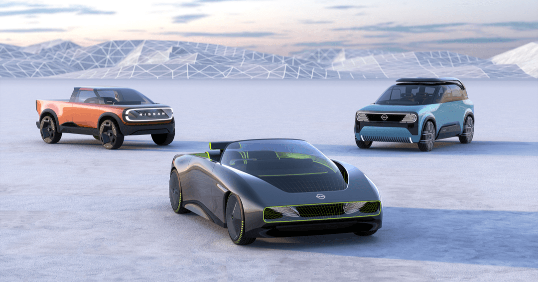 Trois concepts de véhicules électriques Nissan présentés sur un paysage enneigé avec panneaux solaires en arrière-plan