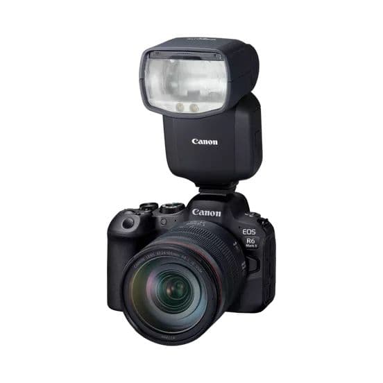 Flash Speedlite EL-5 Canon monté sur appareil photo EOS R6 Mark II avec objectif RF 135 mm