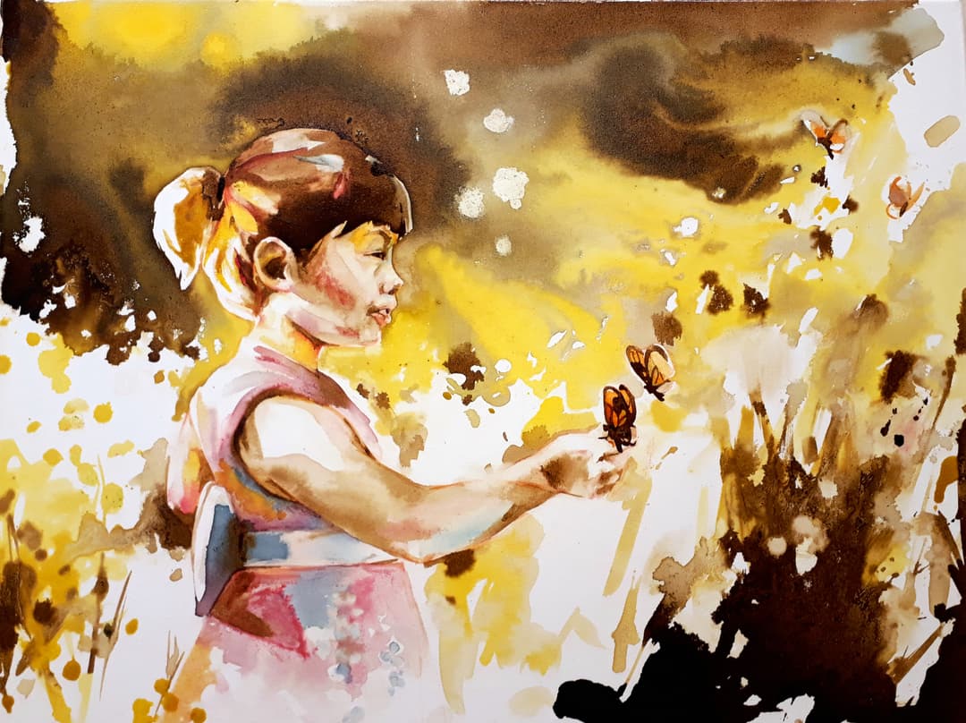 Peinture à l'aquarelle d'un enfant tenant des papillons, entouré de teintes jaunes et brunes qui se diffusent