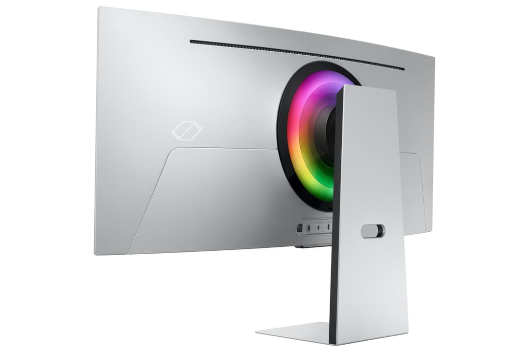 Écran gaming Samsung Odyssey OLED G8 blanc avec système d'éclairage RGB coloré à l'arrière