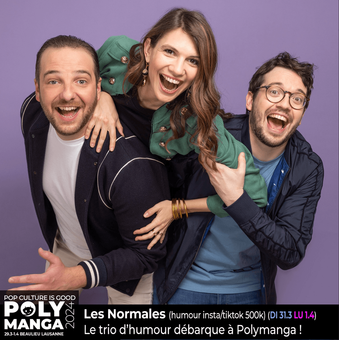 Les Normales, trio de créateurs de contenu humoristique, posent ensemble en riant sur fond violet au festival Polymanga