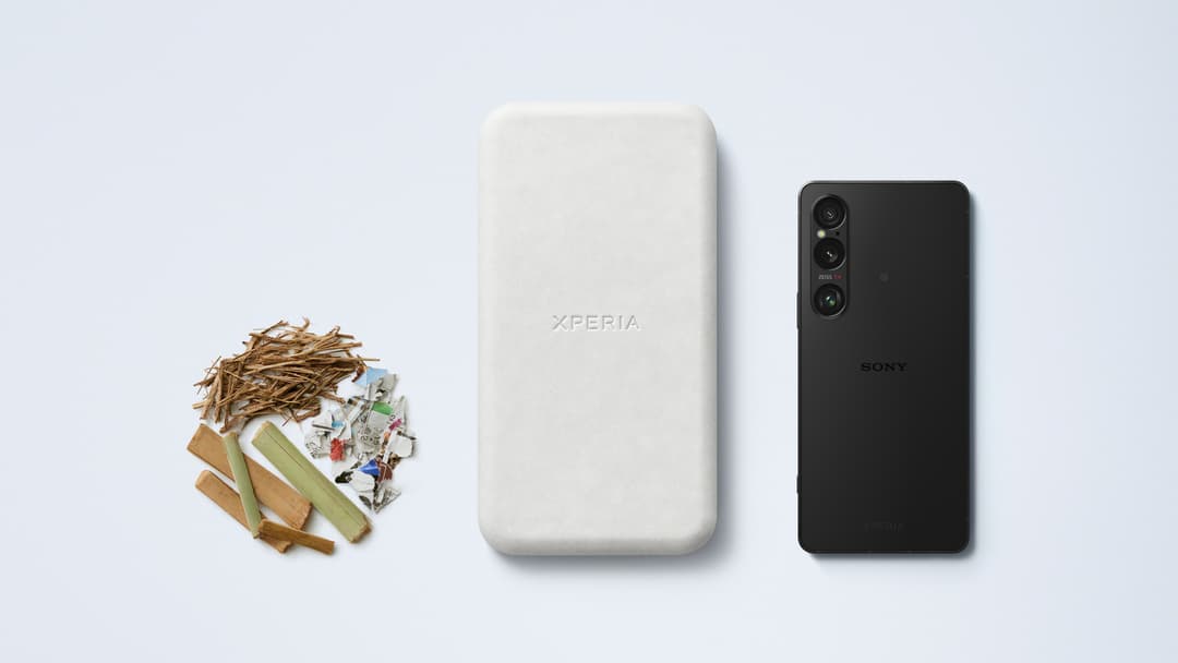 Emballage blanc du Xperia 1 VI, matériaux de remplissage écologiques et smartphone Sony noir avec triple capteur photo