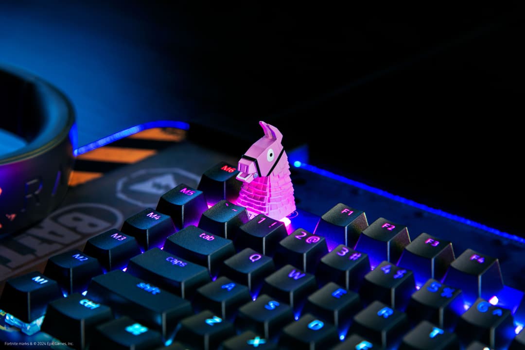 Capuchon de touche Supply Llama rose fluo sur clavier mécanique Razer rétroéclairé, avec souris et casque gaming