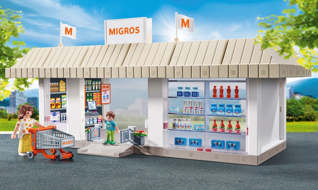 Set PLAYMOBIL Magasin Migros avec une cliente, son fils, un chariot et un self-check-out, miniatures et mobilier de supermarché inclus