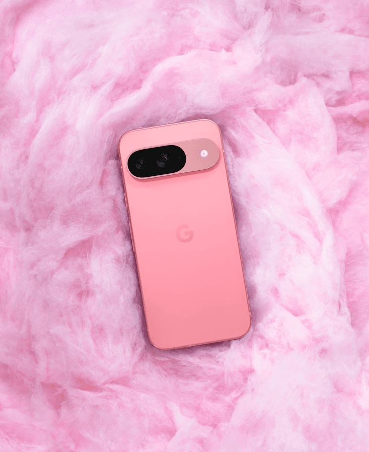 Google Pixel 9 Pro XL rose posé sur un fond texturé rose poudré