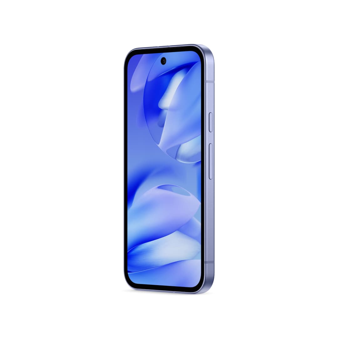 Google Pixel 9a bleu affichant un écran d'accueil avec des formes abstraites blanches et bleues