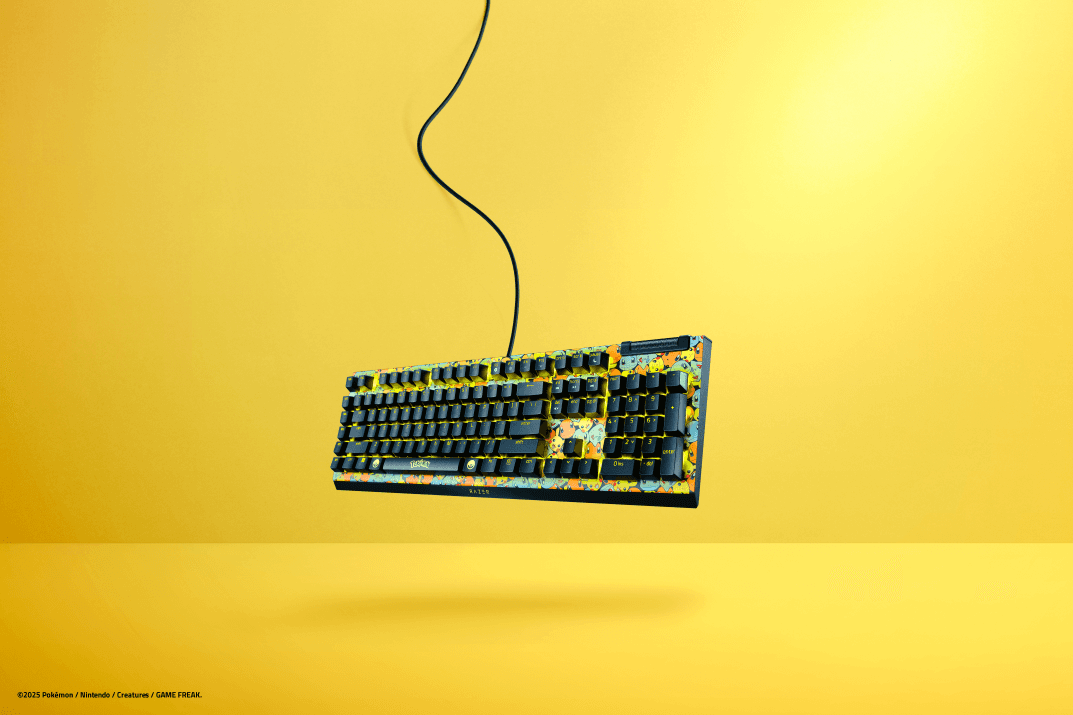 Clavier mécanique Razer BlackWidow V4 X édition Pokémon avec motifs jaunes et noirs de Pikachu sur fond jaune