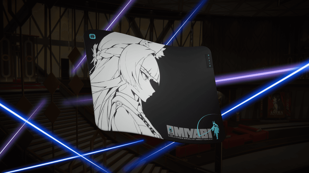 Tapis de souris Razer Gigantus V2 Zenless Zone Zero avec illustration du personnage Miyabi et logo du jeu, sur fond noir avec néons bleu et violet