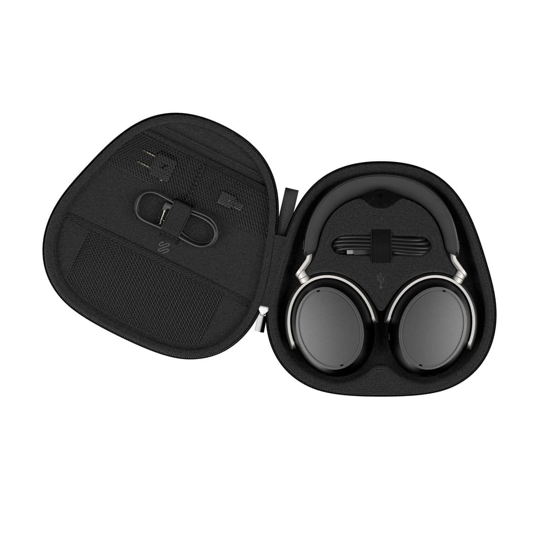 Casque audio Sennheiser HDB 630 noir avec coussinets gris, présenté ouvert à côté de son étui de transport rigide