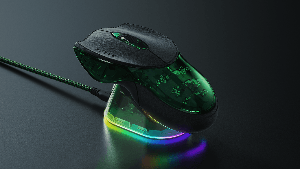 Souris Razer Boomslang 20th Anniversary Edition noire avec coque translucide verte illuminée, câble tressé vert et LEDs multicolores à la base