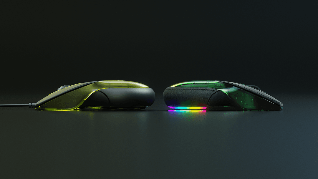 Razer Boomslang 20th Anniversary Edition : deux souris de jeu côte à côte avec éclairage RGB, l'une verte et noire, l'autre noir avec accents colorés