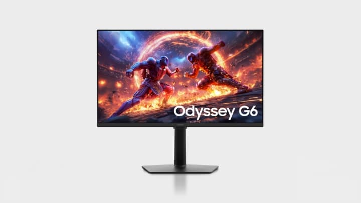 Moniteur de jeu Samsung Odyssey G6 affichant une scène 3D colorée avec des personnages en combat, explosions et effets de feu