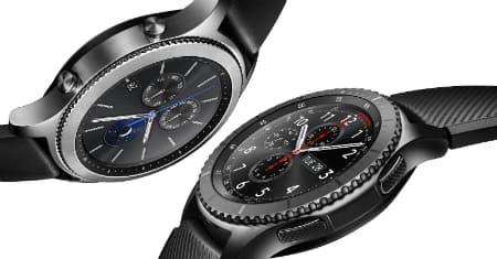 Samsung Gear 3, deux montres connectées au design classique avec cadran noir et bracelet noir