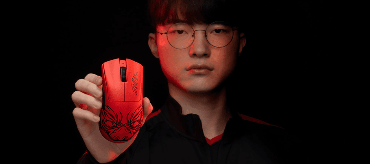 La DeathAdder V3 Pro Faker Edition et la DeathAdder V3 rejoignent la gamme de souris iconiques de Razer